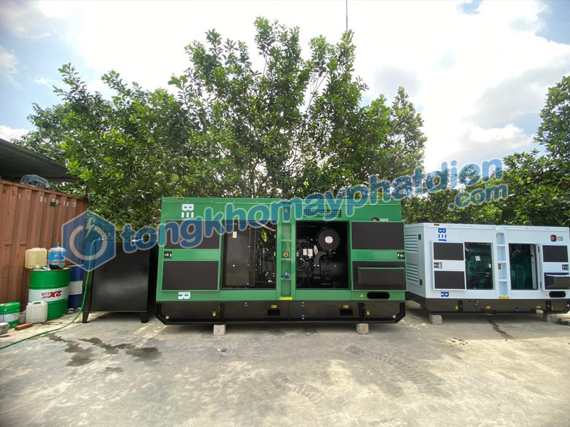 Tổ máy phát điện Cummins 100kVA phục vụ khách sạn tại Hòa Bình